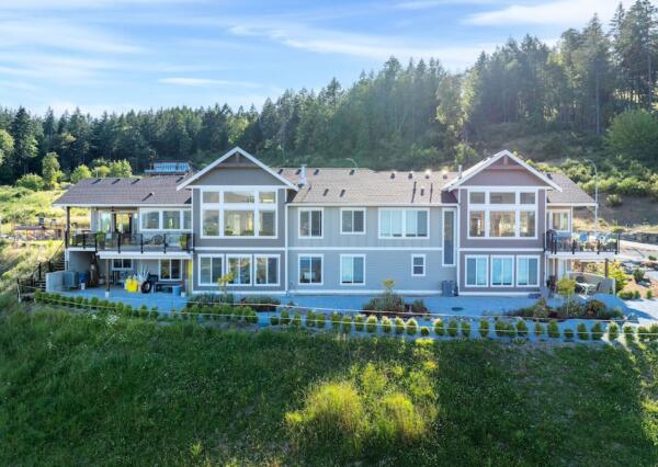 Large windows and decks at Maple Bay duplex