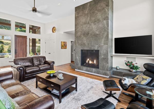 Tiled gas fireplace in living room