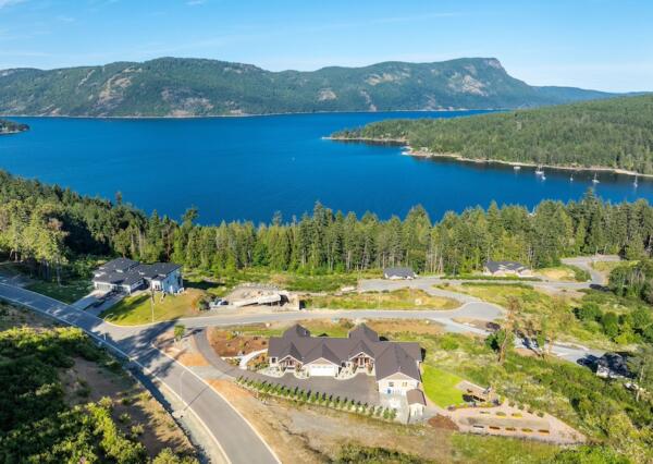 Large custom home on large lot in Maple Bay